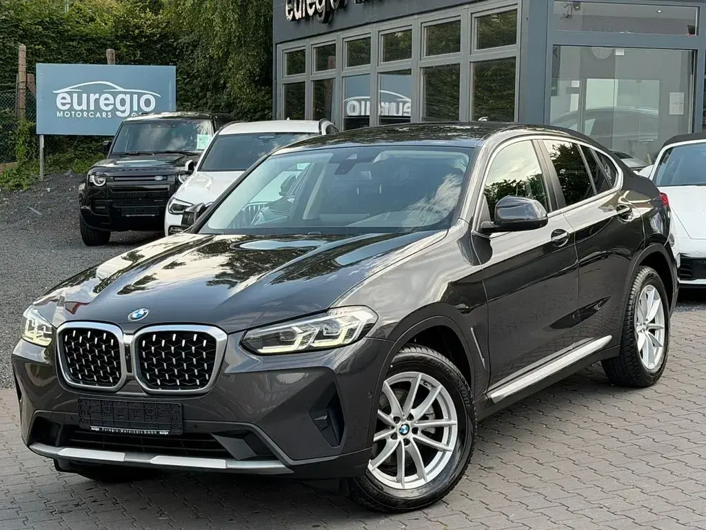 Gebraucht BMW X4 Performance 190 PS (139 kW) 2022 Grau SUV