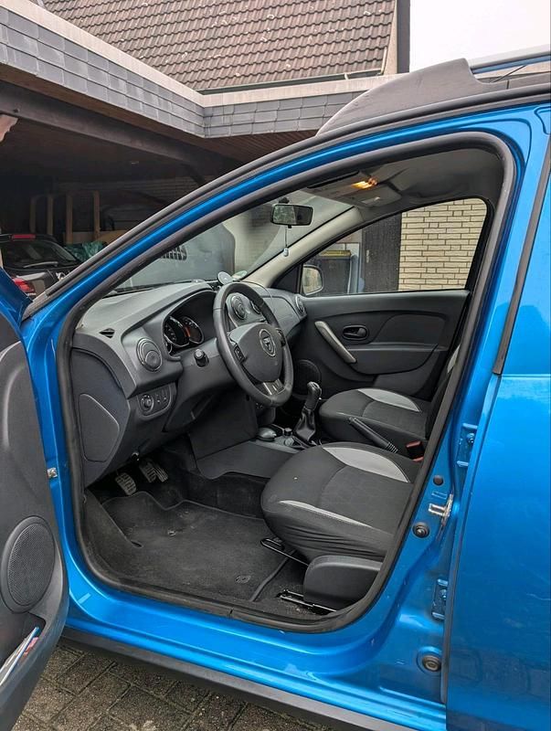 Gebraucht Dacia Sandero Stepway 90 PS (66 kW) 2013 Blau SUV