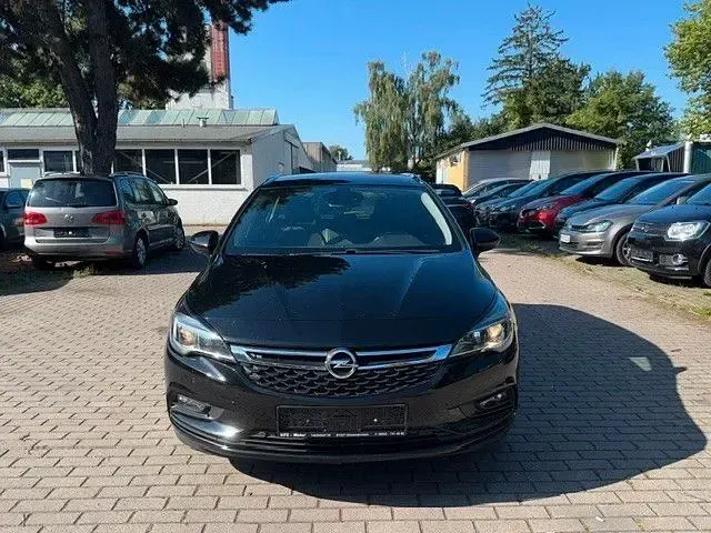 Gebraucht Opel Astra 125 PS (91 kW) 2018 Schwarz Limousine