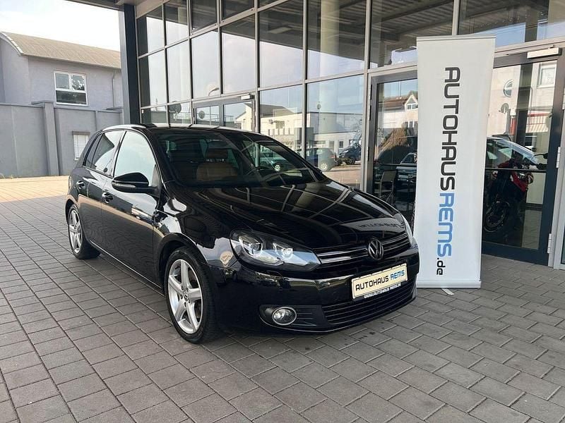 Deep black perleffekt Gebraucht 2009 VW Golf VI Limousine | 4.500 € (Guter Preis) - Bild 1/4