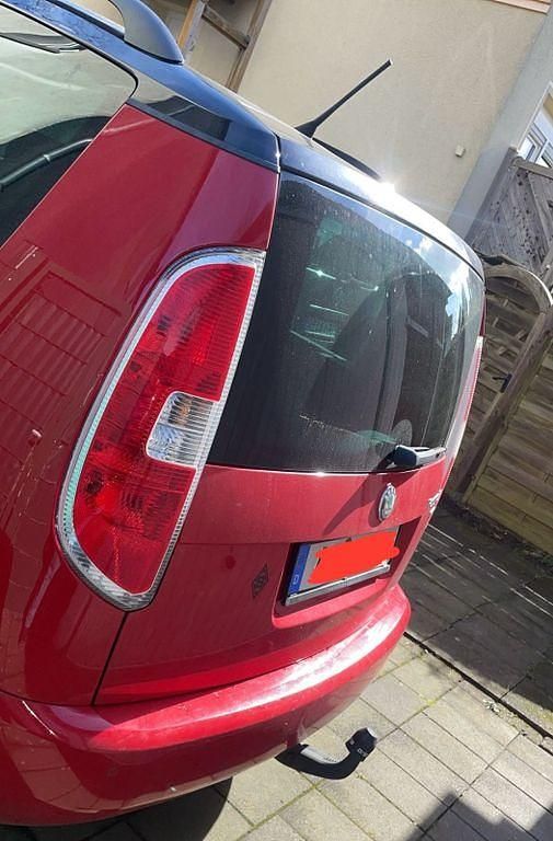 Gebraucht Skoda Roomster 75 PS (55 kW) 2012 Rot Van / Kleinbus