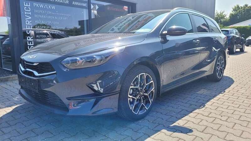 Penta grau Neu 2025 Kia Ceed Sportswagon Kombi | 24.990 € (Fairer Preis) - Bild 1/4