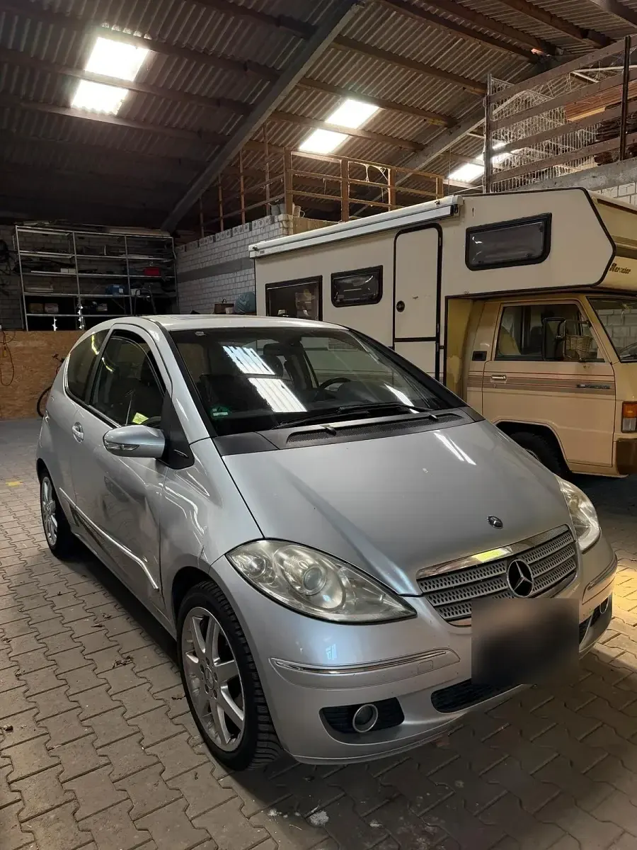 Second-hand Mercedes A200 193 CP (141 kW) 2006 Argintiu Hatchback
