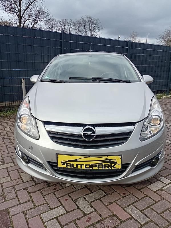 Gebraucht Opel Corsa 80 PS (58 kW) 2009 Silber Kleinwagen