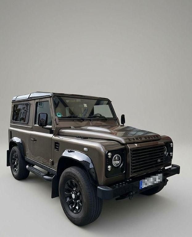 Gebraucht Land Rover Defender 122 PS (89 kW) 2011 Braun Kombi