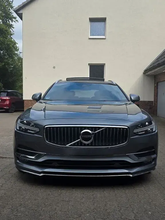 Gebraucht Volvo V90 Inscription 239 PS (175 kW) 2018 Grau Kombi
