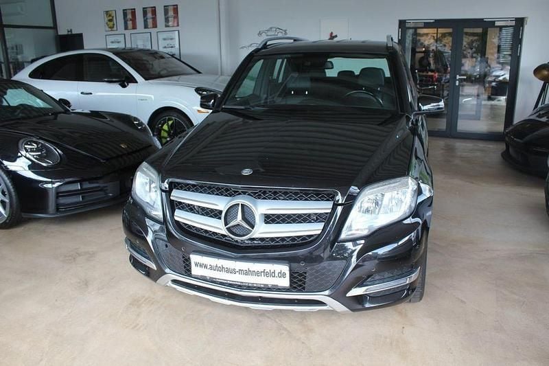 Schwarz Gebraucht 2015 Mercedes GLK220 SUV | 17.890 € (Fairer Preis) - Bild 1/4