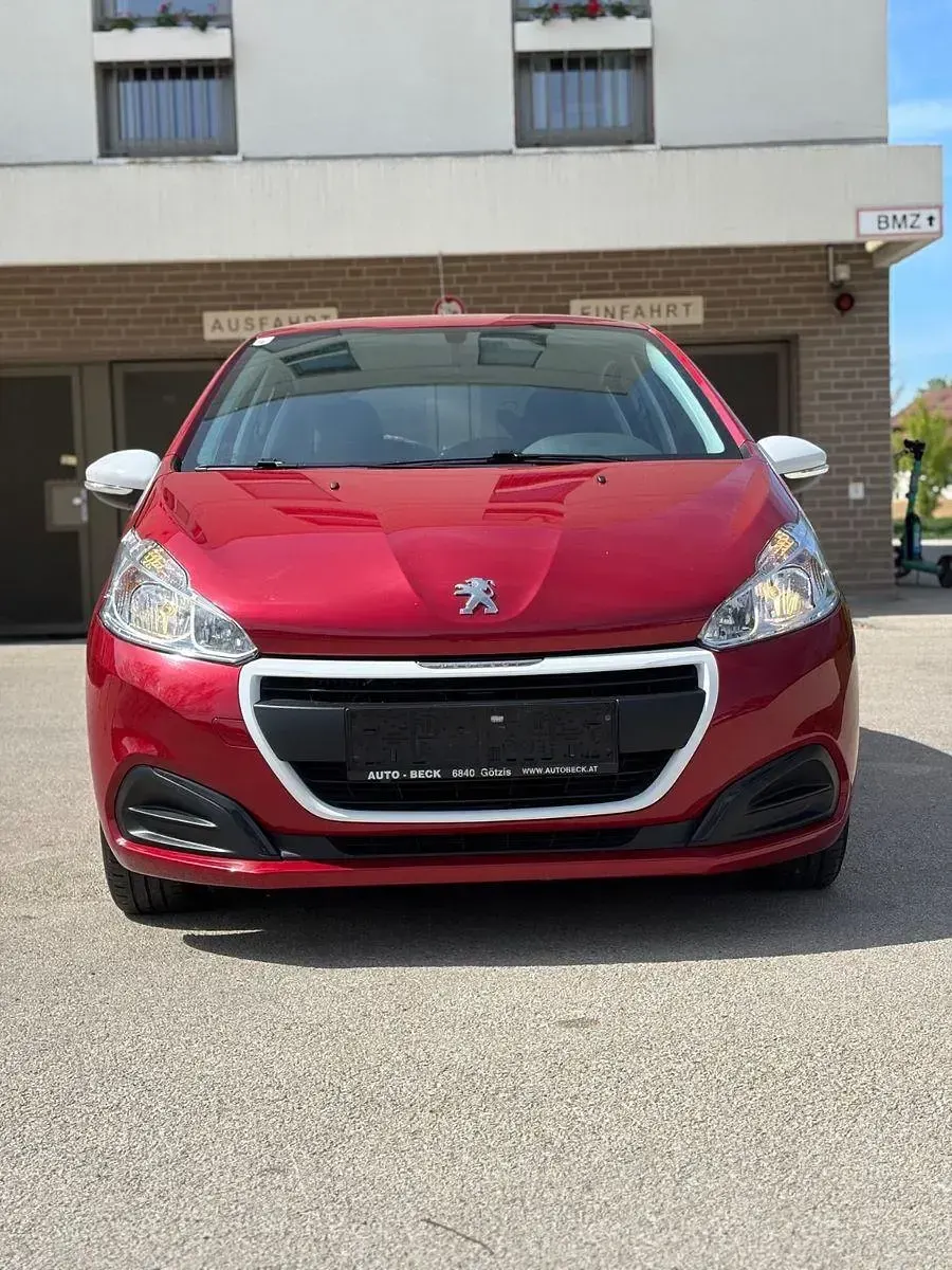 Gebraucht Peugeot 208 Access 75 PS (55 kW) 2015 Rot Kleinwagen
