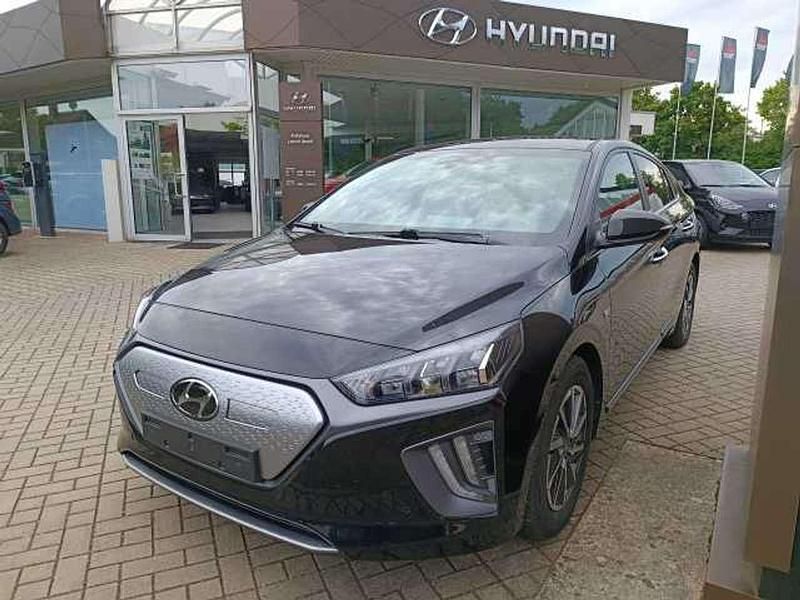 Phantom black (schwarz) Gebraucht 2020 Hyundai Ioniq Premium Limousine | 21.890 € - Bild 1/4