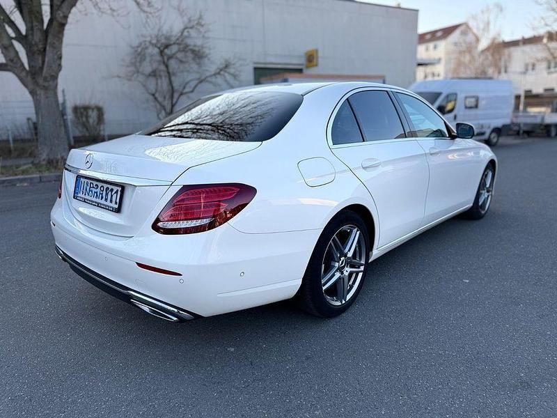 Gebraucht Mercedes E350 Avantgarde 258 PS (189 kW) 2017 Weiß Limousine