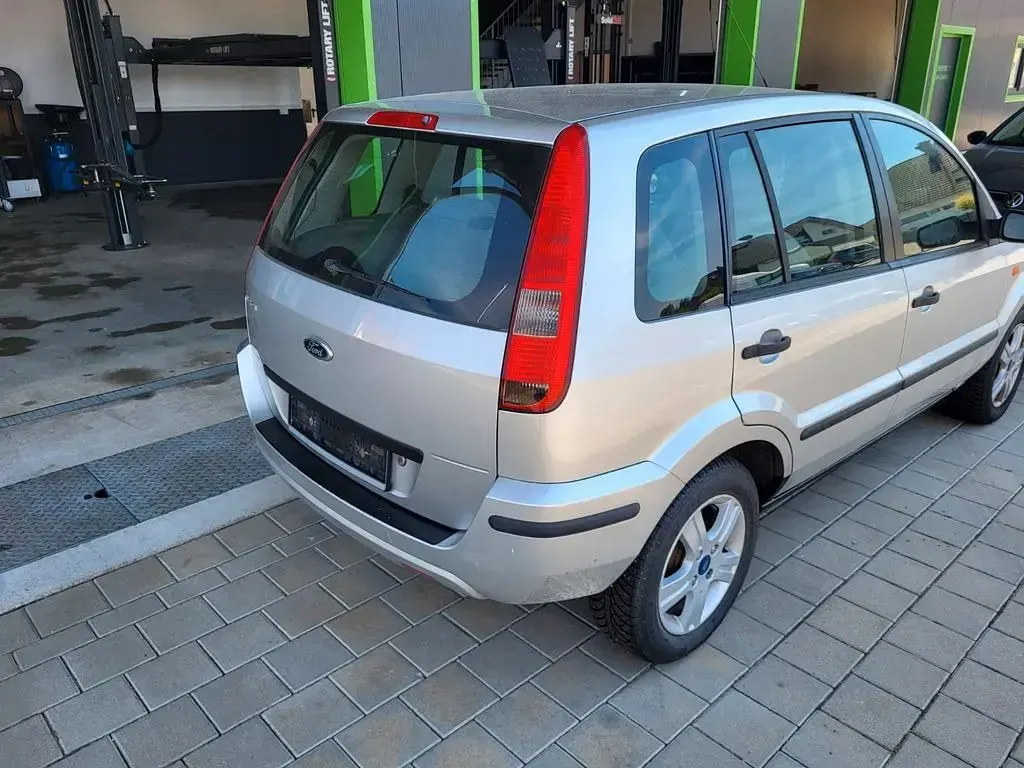 Gebraucht Ford Fusion 80 PS (58 kW) 2004 Silber Kleinwagen