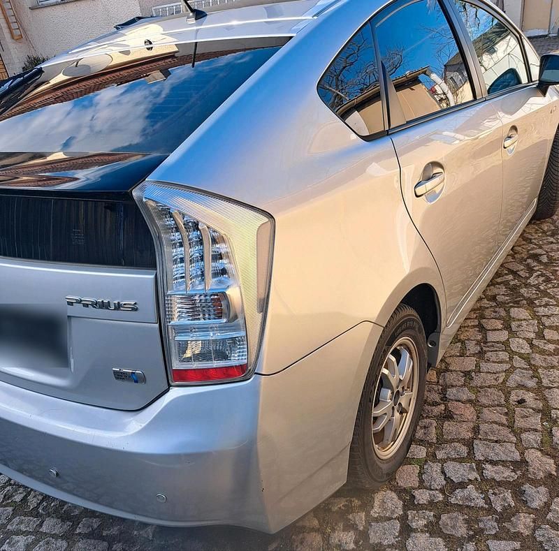 Gebraucht Toyota Prius Executive 99 PS (72 kW) 2009 Silber Kleinwagen