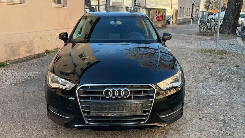 Gebraucht Audi A3 Ambiente 105 PS (77 kW) 2013 Schwarz Limousine