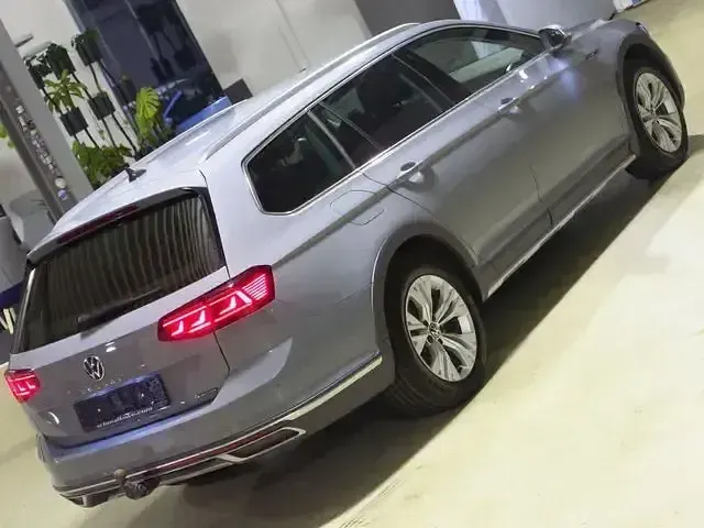 Używany VW Passat Alltrack 200 KM (147 kW) 2023 Szary Kombi