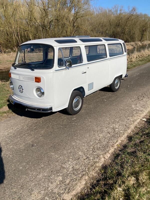 Weiß Gebraucht 1972 VW T2 Van | 28.200 € - Bild 1/4