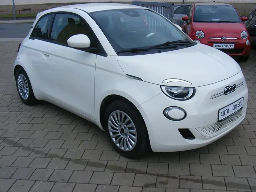Gebraucht Fiat 500e Basis 86 kW (118 PS) 2023 Weiß Kleinwagen