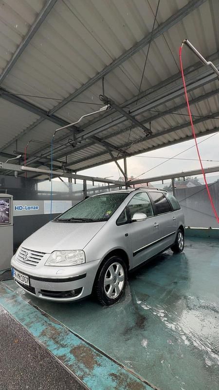 Grau Gebraucht 2005 VW Sharan Van / Kleinbus | 4.000 € (Etwas zu teuer) - Bild 1/4
