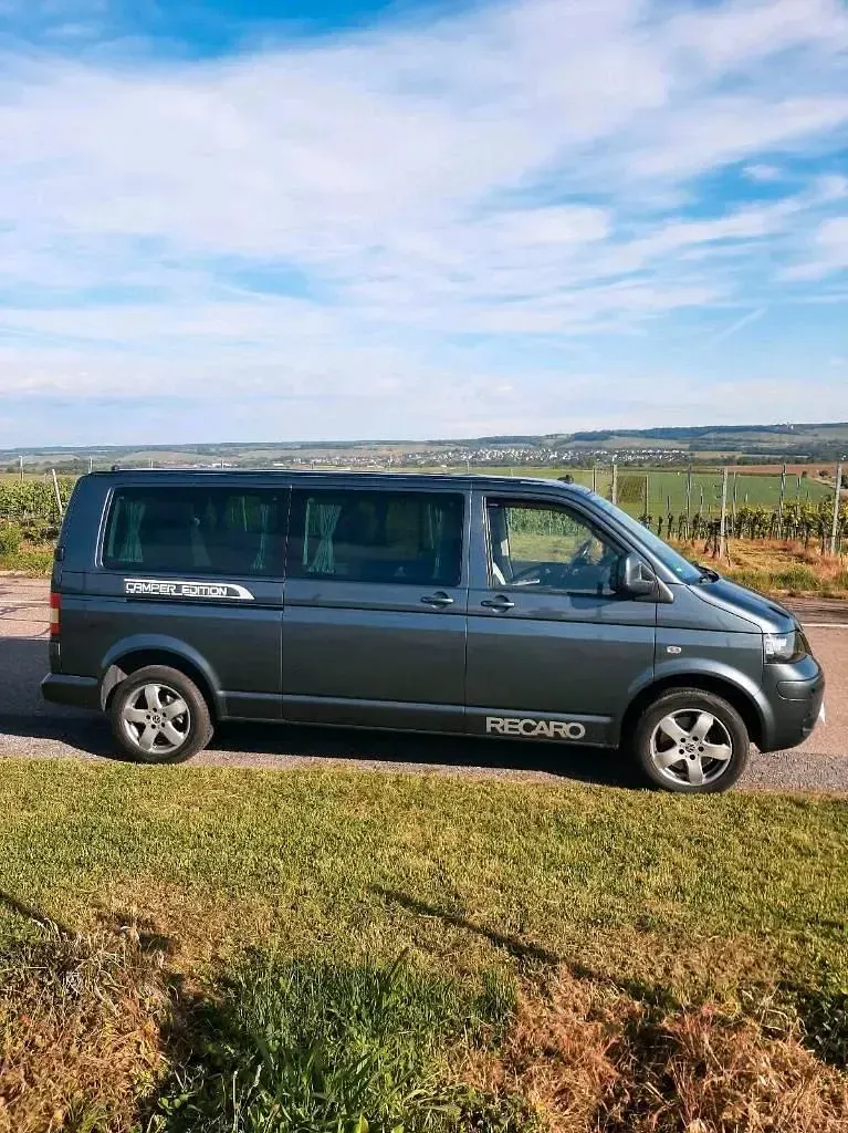Używany VW Caravelle 174 KM (127 kW) 2009 Szary Van