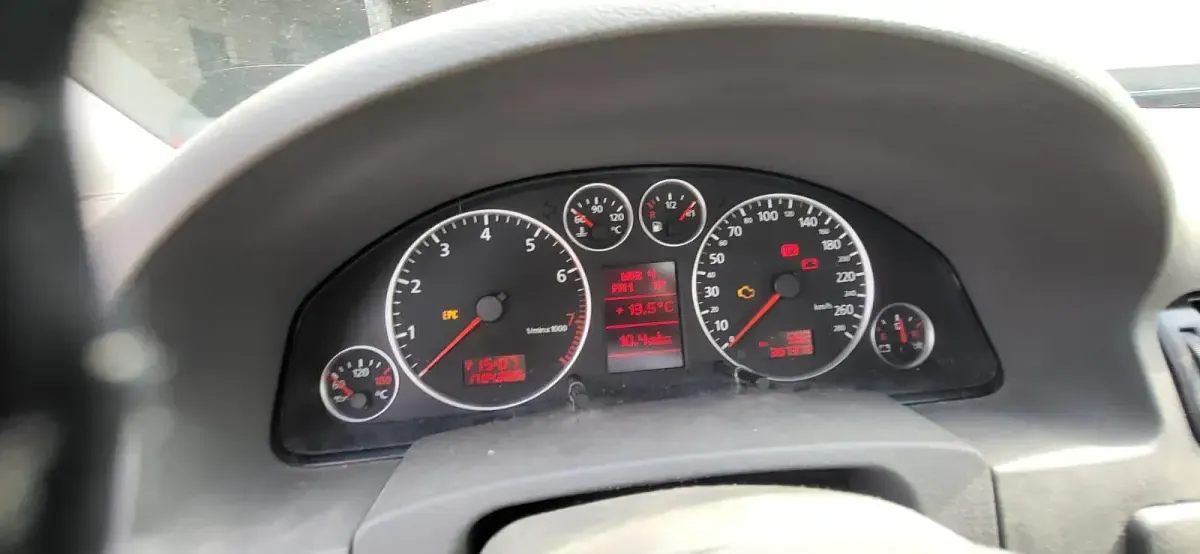 Usata Audi A6 300 CV (220 kW) 2002 Nero Station wagon