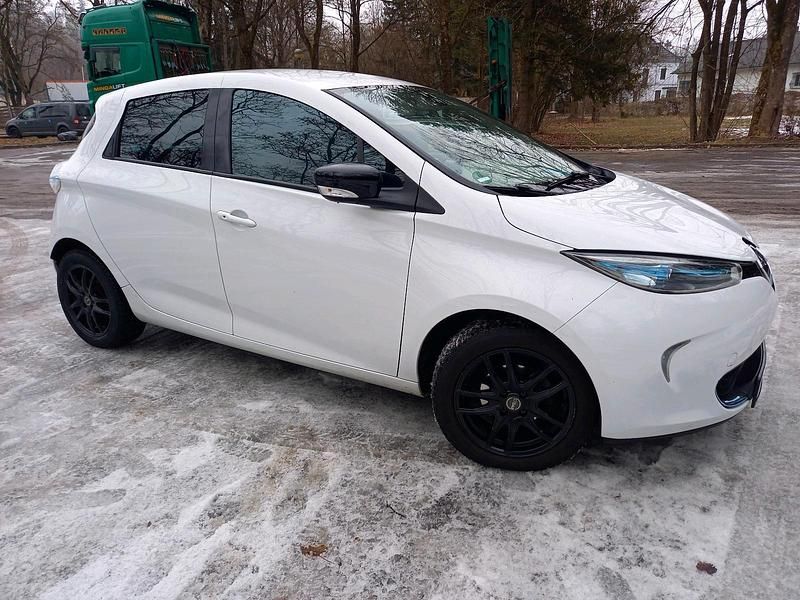 Gebraucht Renault Zoe 67 kW (92 PS) 2014 Weiß Kleinwagen