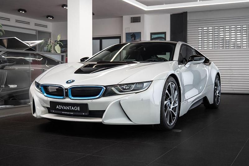 Weiß Gebraucht 2015 BMW i8 Coupé | 48.000 € (Guter Preis) - Bild 1/4