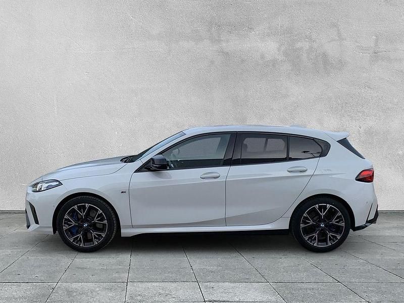 Gebraucht BMW M135 Performance 300 PS (220 kW) 2024 Weiß Kleinwagen