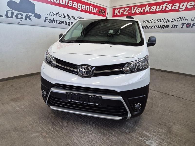 Gebraucht Toyota Proace 150 PS (110 kW) 2019 Weiß Van / Kleinbus