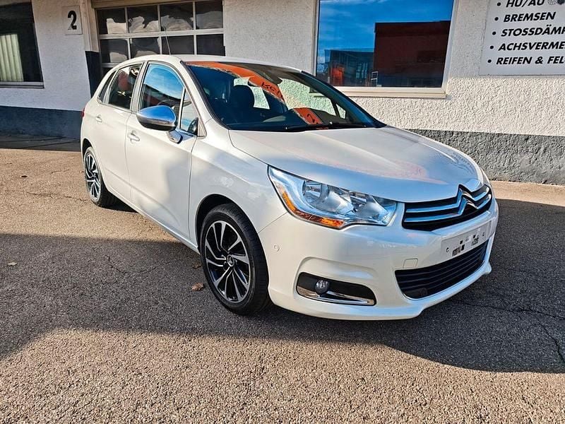 Weiß Gebraucht 2014 Citroën C4 PureTech Limousine | 7.400 € (Etwas zu teuer) - Bild 1/4