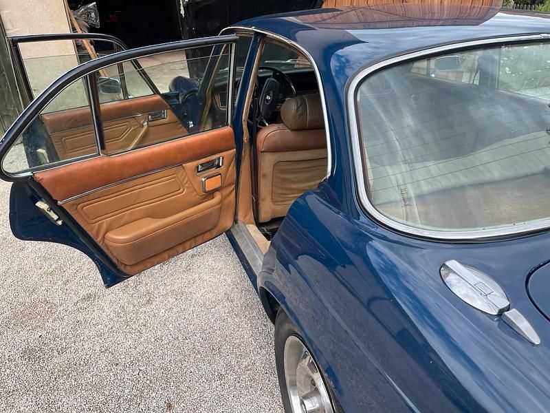 Gebraucht Jaguar XJ6 200 PS (147 kW) 1974 Blau Limousine