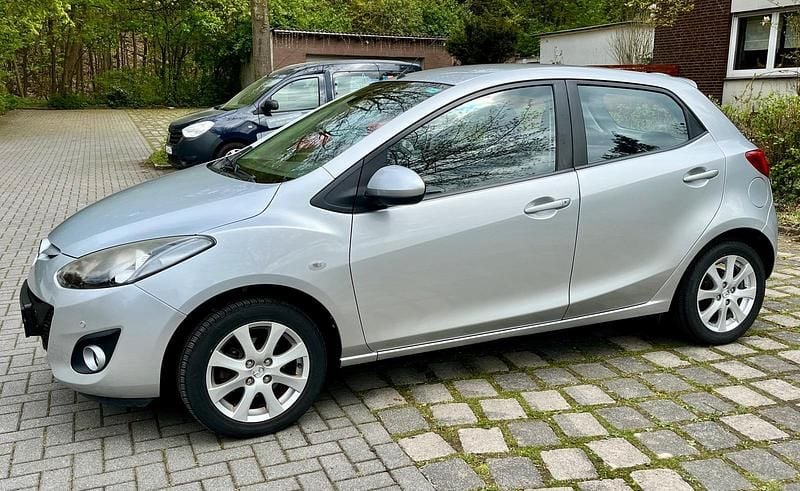 Usata Mazda 2 102 CV (75 kW) 2011 Grigio Utilitaria