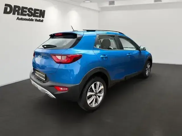 Gebraucht Kia Stonic Vision 84 PS (61 kW) 2023 Spb) sporty blue (blau SUV