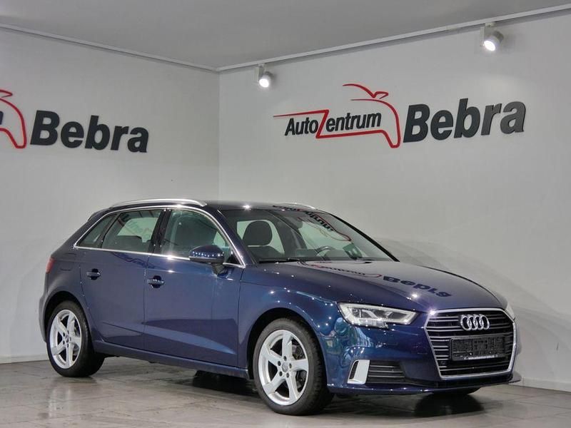 Gebraucht Audi A3 Sport 131 PS (96 kW) 2019 Kosmosblau Limousine