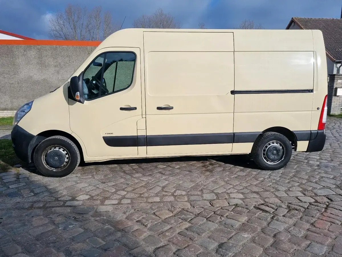 Gebraucht Opel Movano 146 PS (107 kW) 2018 Gelb Van / Kleinbus