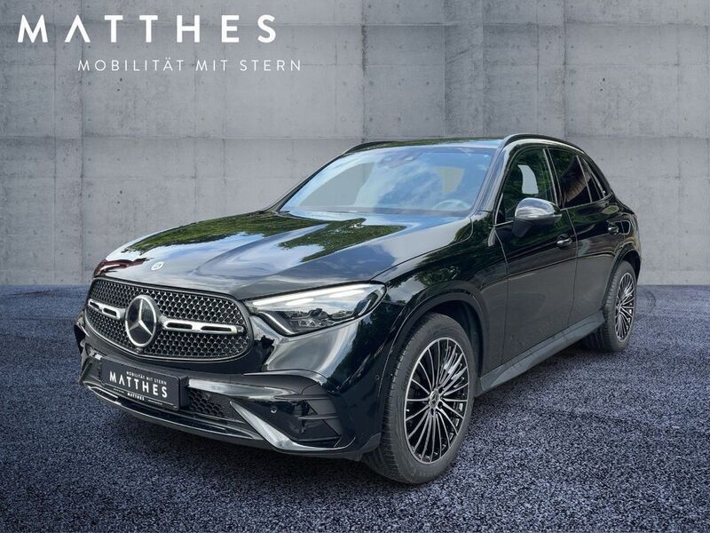 Schwarz Gebraucht 2024 Mercedes GLC220 AMG SUV | 55.749 € (Guter Preis) - Bild 1/4