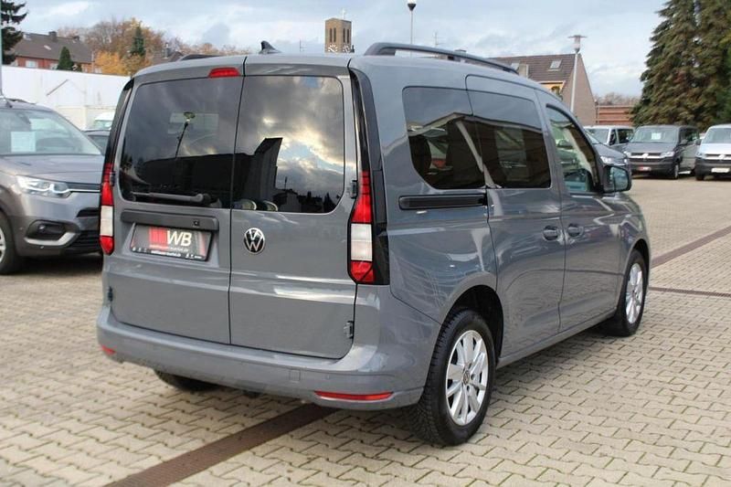 Gebraucht VW Caddy Life 102 PS (75 kW) 2024 Grau Van / Kleinbus