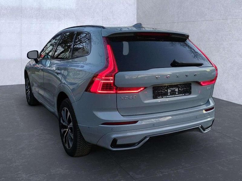 Gebraucht Volvo XC60 Plus 197 PS (144 kW) 2024 Vapour grey / (metallic) SUV