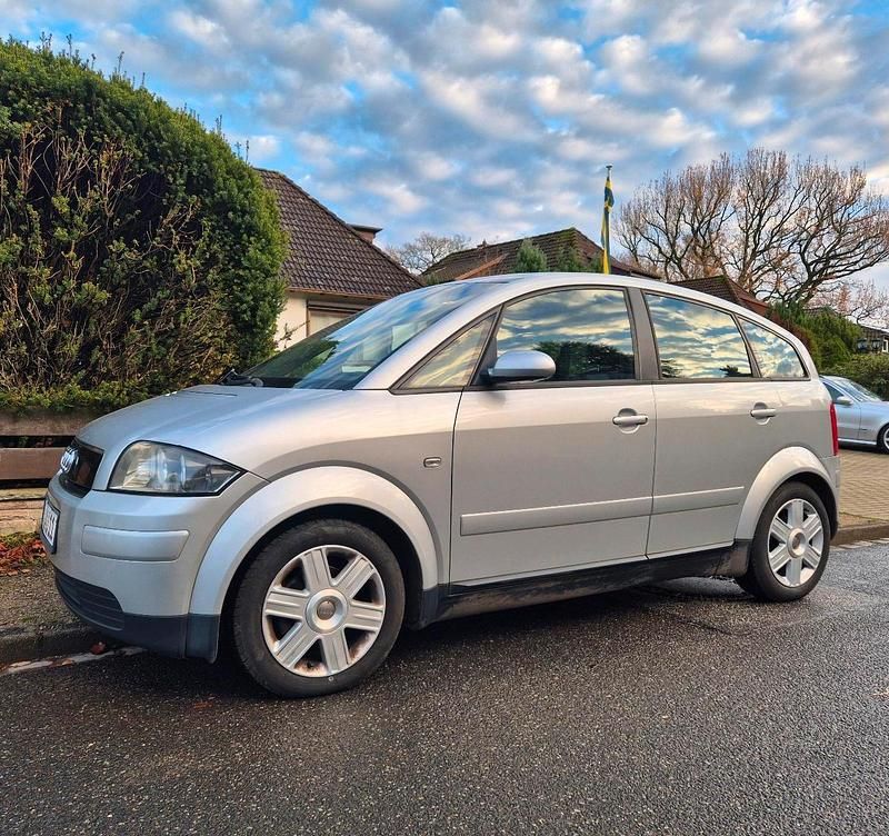 Silber Gebraucht 2025 Audi A2 Kleinwagen | 4.600 € - Bild 1/4