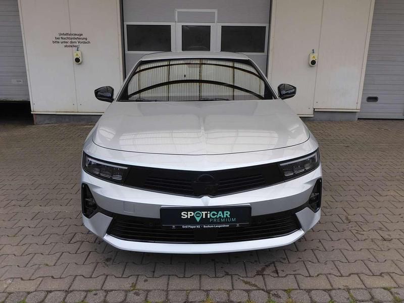 Gebraucht Opel Astra 131 PS (96 kW) 2024 Kristall silber Limousine
