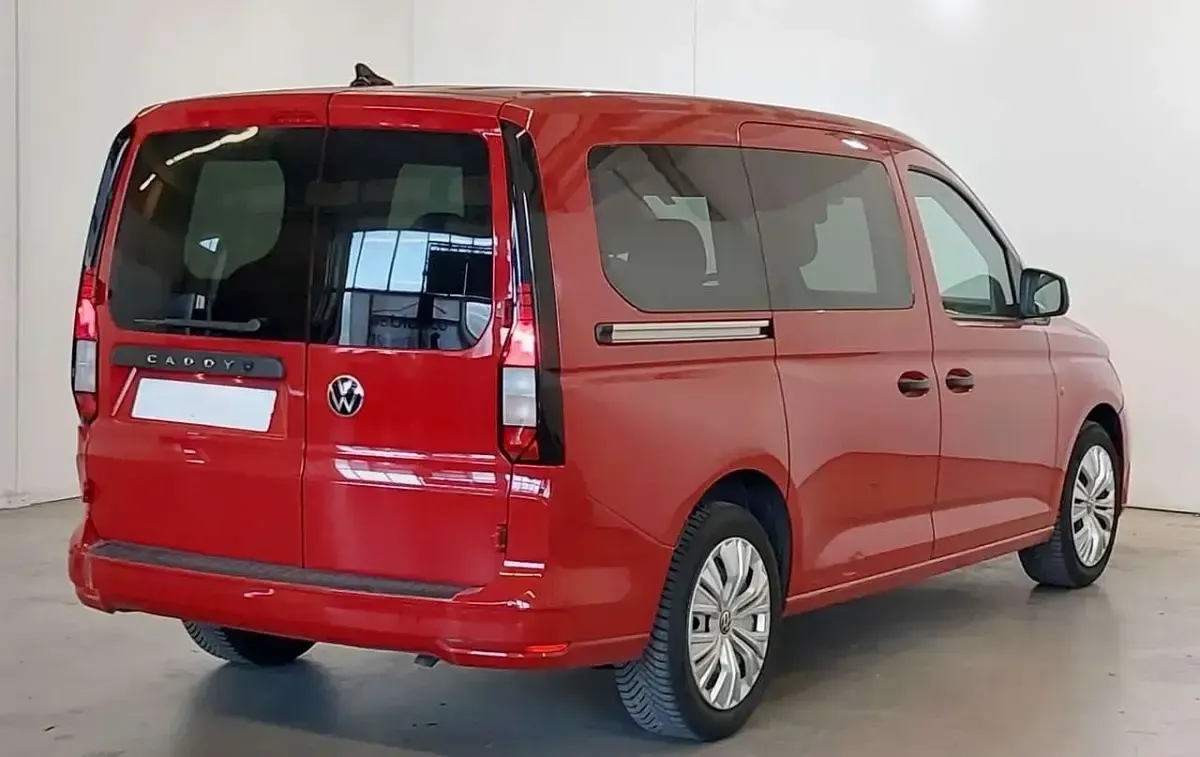 Gebraucht VW Caddy Maxi Style 114 PS (83 kW) 2023 Rot Van / Kleinbus
