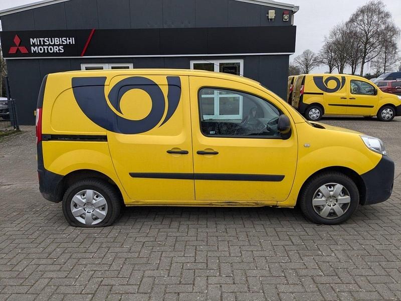 Gebraucht Renault Kangoo 90 PS (66 kW) 2018 Verkehrgelb Van
