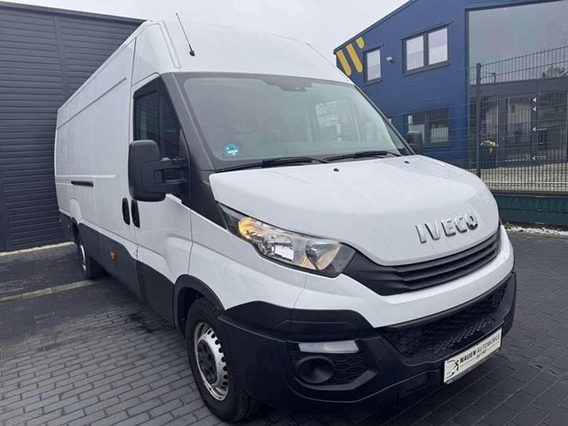 Gebraucht Iveco Daily 156 PS (114 kW) 2019 White ic 194 Van / Kleinbus