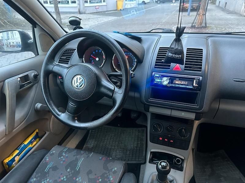 Gebraucht VW Polo 50 PS (36 kW) 2004 Schwarz Kleinwagen