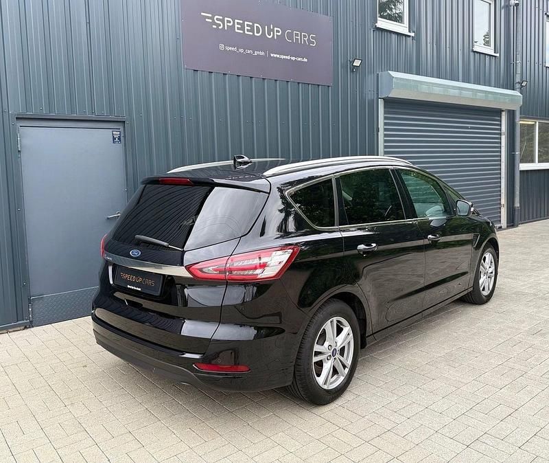 Schwarz Gebraucht 2021 Ford S-MAX Titanium Van / Kleinbus | 17.000 € (Superpreis) - Bild 1/4