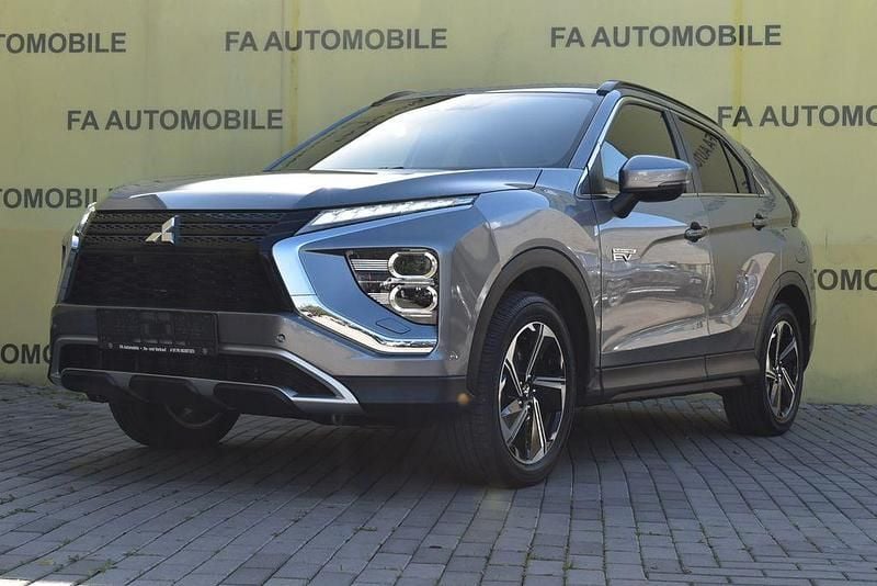Grau Gebraucht 2022 Mitsubishi Eclipse Cross Plus SUV | 21.900 € (Superpreis) - Bild 1/4
