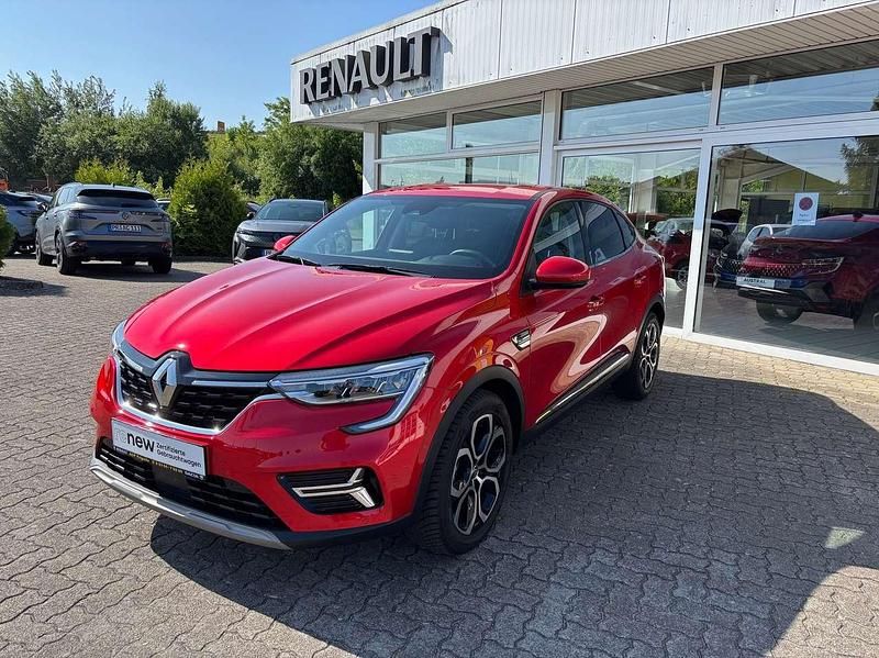Dezir rot metallic Gebraucht 2022 Renault Arkana Intens SUV | 23.790 € (Fairer Preis) - Bild 1/4