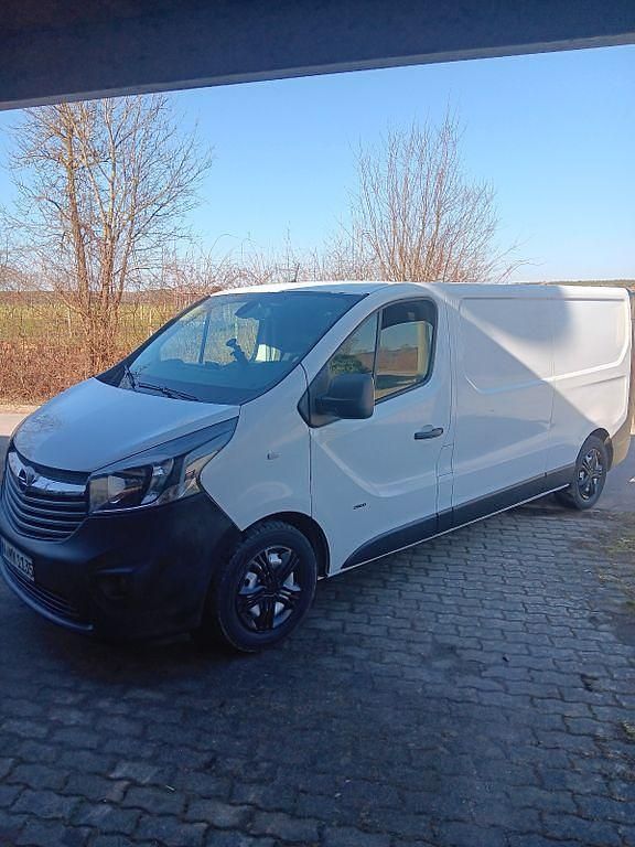 Gebraucht Opel Vivaro 120 PS (88 kW) 2015 Weiß Van / Kleinbus