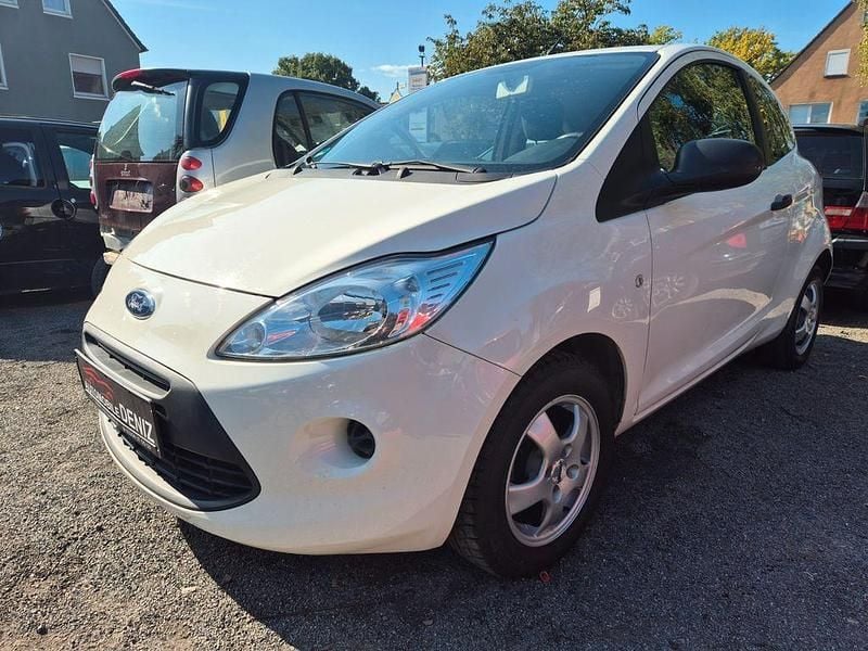 Weiß Gebraucht 2015 Ford Ka Ambiente Kleinwagen | 2.249 € (Guter Preis) - Bild 1/4