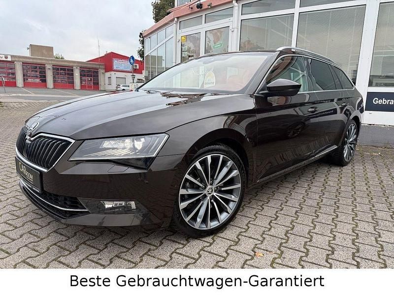 Hneda magnetic/magnetic braun Gebraucht 2019 Skoda Superb LAURIN & KLEMENT Kombi | 20.490 € (Fairer Preis) - Bild 1/4