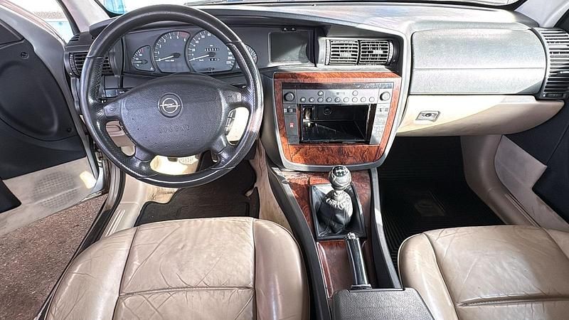 Gebraucht Opel Omega 150 PS (110 kW) 2001 Silber Kombi