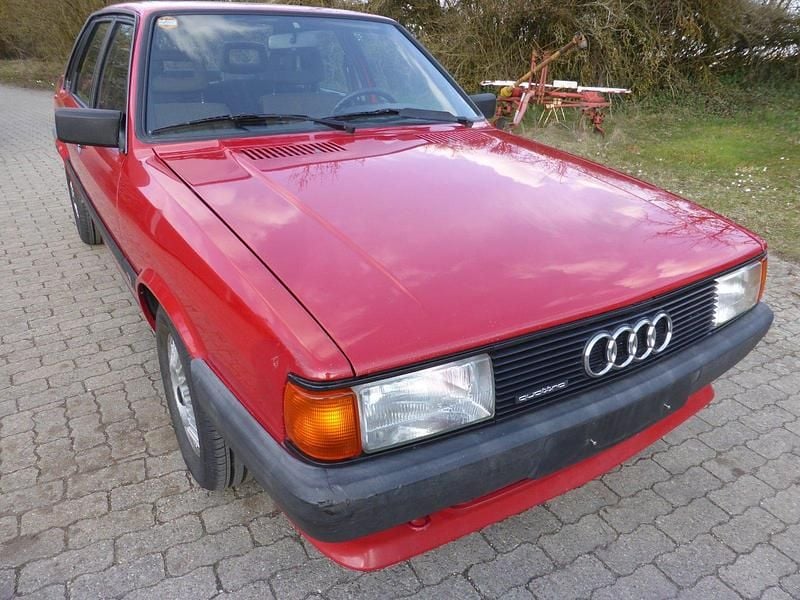 Second-hand Audi 80 122 CP (89 kW) 1984 Roșu Berlinǎ
